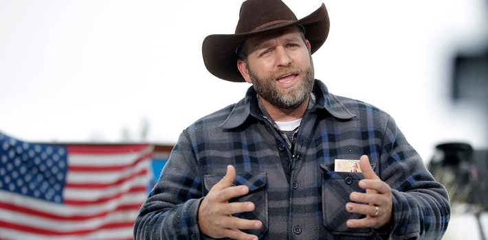 Ammon Bundy speaks to reporters after he and his armed militia took over a federal building in Oregon (NBC News)
