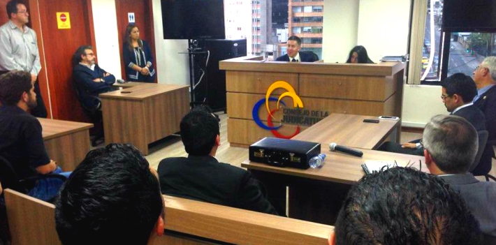 Judge William Román denied the precautionary measures filed by newspaper La Hora. According to Román, Mayor José Bolívar Castillo's accountability ceremony  was information of public interest and the Ecuadorian daily had the obligation to cover it. (SuperCom)