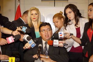 lallaa <a href="https://www.facebook.com/mdiparaguay/photos/pcb.821881321222551/821881081222575/?type=1">Ministerio del Interior de Paraguay</a>
