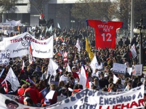 Chilean teachers begin their fourth week on strike. (Twitter)