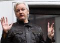 Julian Assange podría salir en libertad condicional tras negarse su extradición