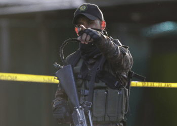 Bukele suspendió garantías constitucionales por «día negro» de asesinatos en El Salvador