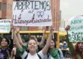 Feministas, alcaldía o policía: ¿Quién responde por ataque a la catedral de Bogotá?