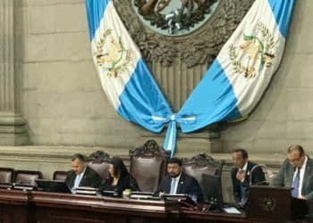 Congreso de Guatemala desconoce al partido del presidente electo