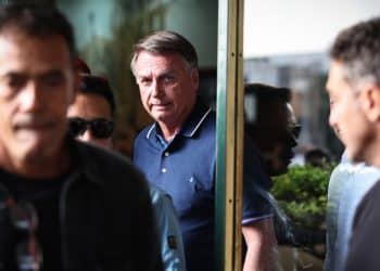 A perseguição contra os Bolsonaro não para