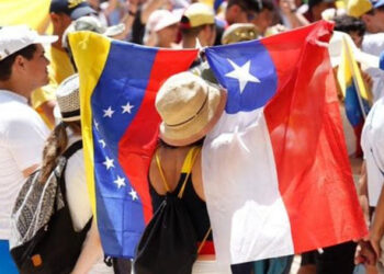 Expulsar ahora a seis mil venezolanos ilegales en Chile es inviable para el gobierno de Kast