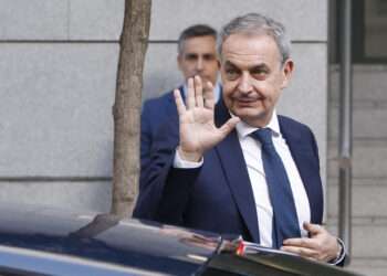 Zapatero niega al juez que ejerciera influencia para favorecer a la aerolínea Plus Ultra