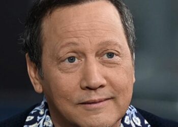Rob Schneider dice que el islam «no es compatible con el estilo de vida» de EEUU y pide que la gente «despierte»