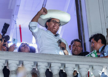 Proyecciones ratifican un empate técnico en Perú, con una mínima ventaja para Sánchez
