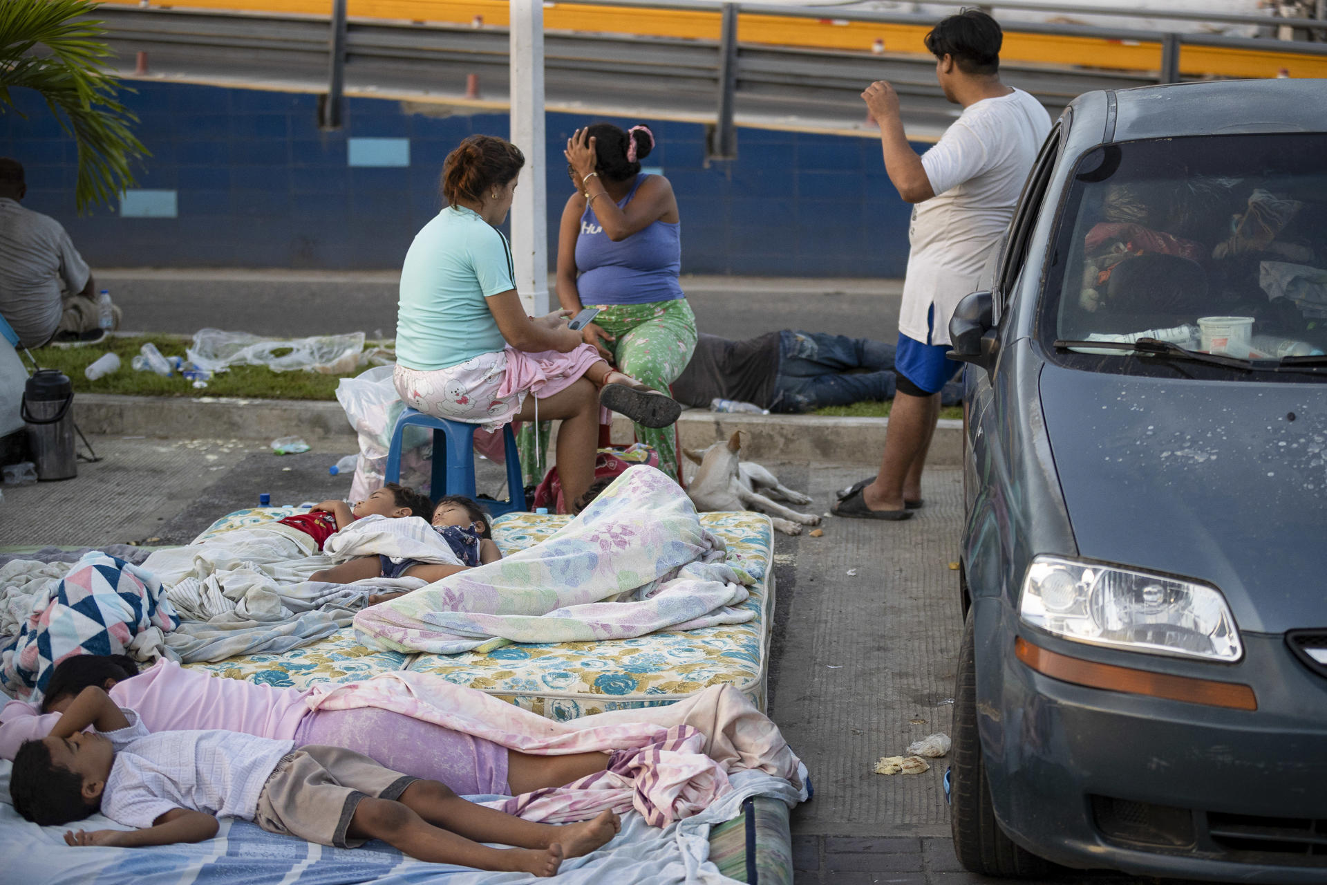 TERREMOTOS-EN-VENEZUELA-EN-LA-GUAIRA-EFE-4
