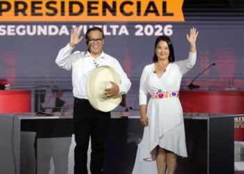 ¿Quién ganará la segunda vuelta en Perú entre Keiko Fujimori y Roberto Sánchez?