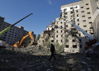 Ataque masivo ruso mata a 20 personas en Kiev y confirma vulnerabilidad a balísticos rusos