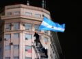 Argentinos salen a las calles a agradecer a su selección pese a la derrota ante España