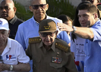 Qué busca el nieto de Raúl Castro con sus sospechosos acercamientos a la prensa estadounidense