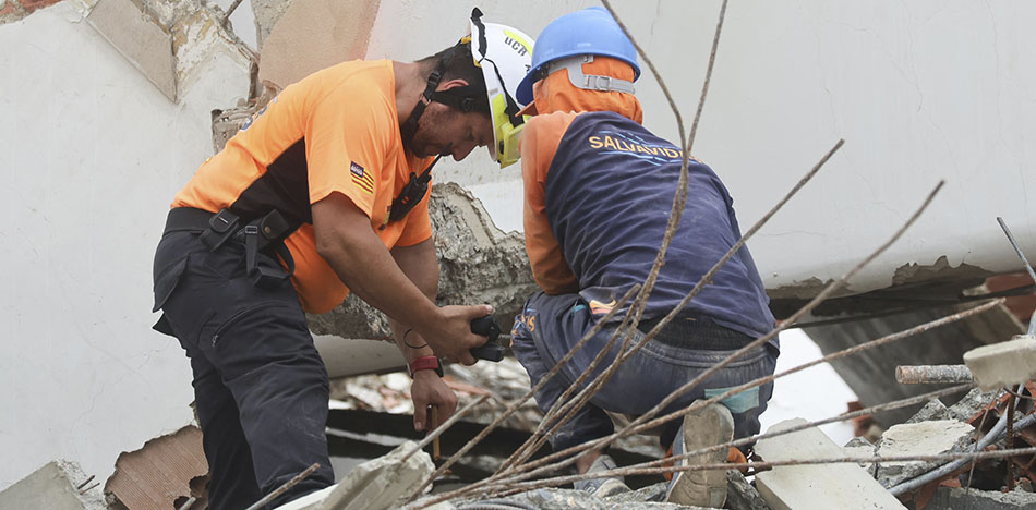Rescates-en-Venezuela-EFE.jpg