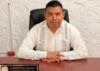 Asesinan a un alcalde en México en su oficina horas después de sufrir un atentado