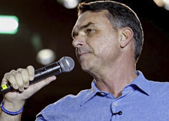 Lula antecipa a estratégia do segundo turno diante do avanço de Flávio Bolsonaro