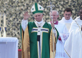 León XIV marca camino a la Iglesia al reunirse con víctimas de abuso sexual