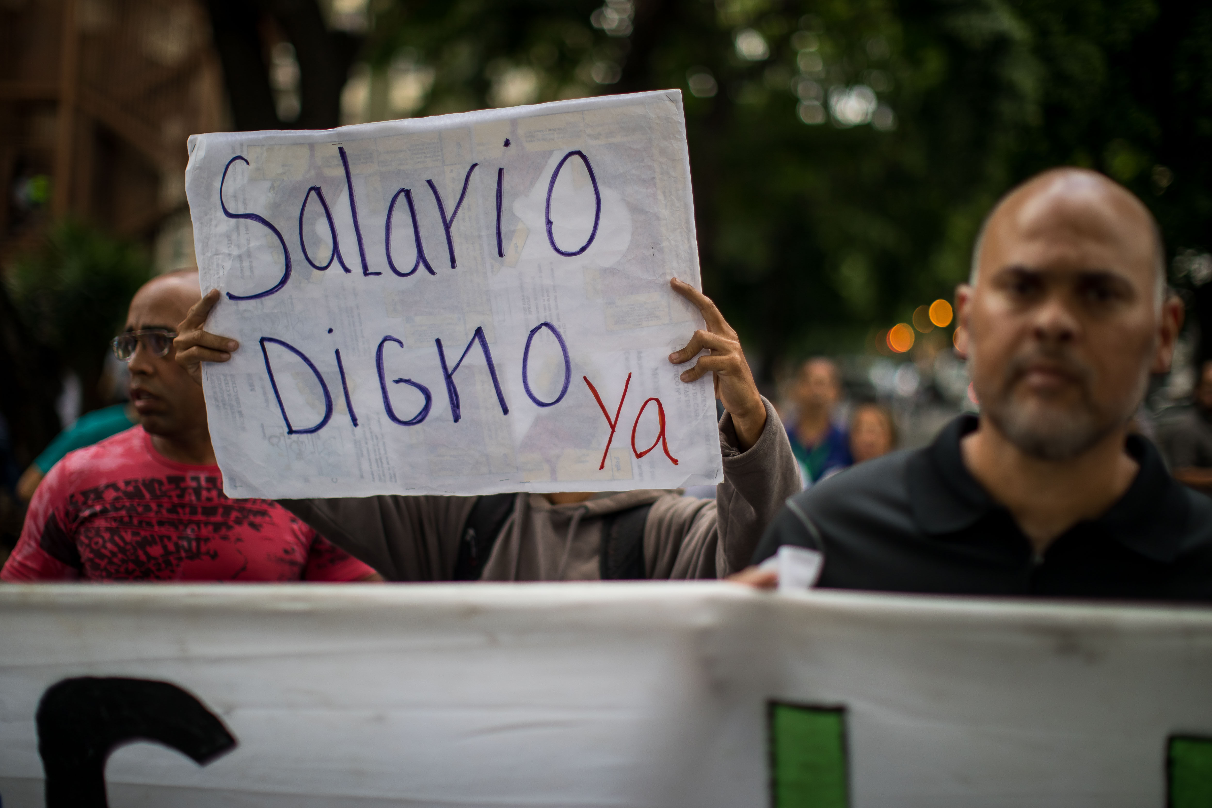 Casi la mitad de venezolanos llegados a Perú afirman que volver es arriesgado