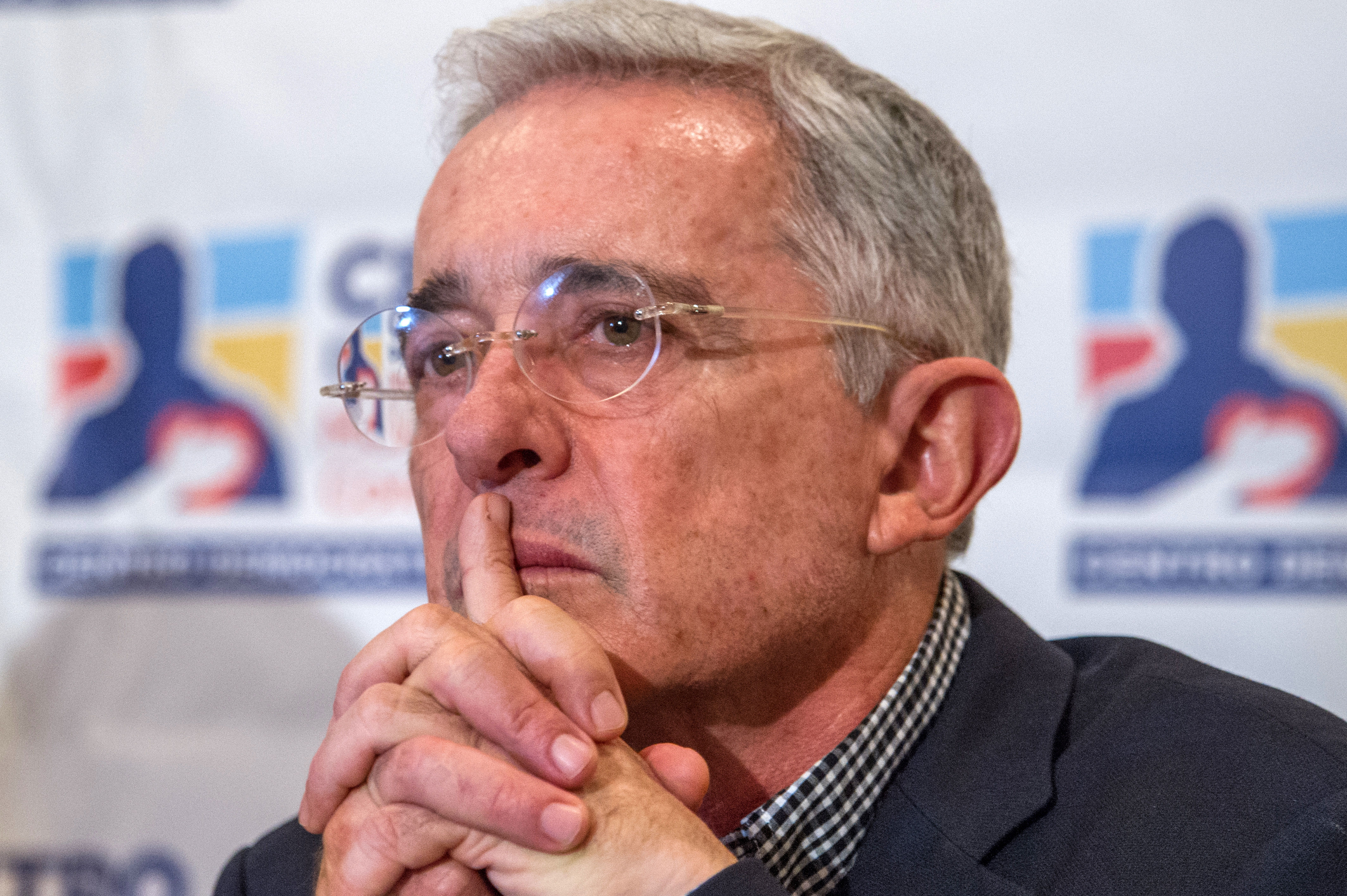 Álvaro Uribe ha sido víctima de todas las formas de lucha del socialismo