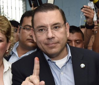 Candidato Manuel Baldizón alega que hubo fraude electoral en Guatemala