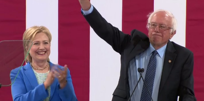 Pese a las fuertes diferencias, Bernie Sanders respaldó a Hillary Clinton