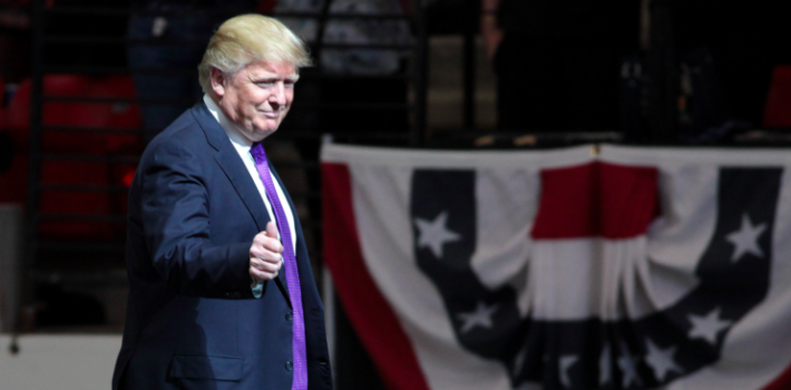 Donald Trump promete reducción masiva de impuestos y menos regulaciones financieras