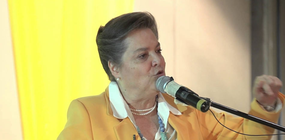 Ministra de Trabajo Clara López dice que hace oposición al gobierno colombiano desde el gabinete