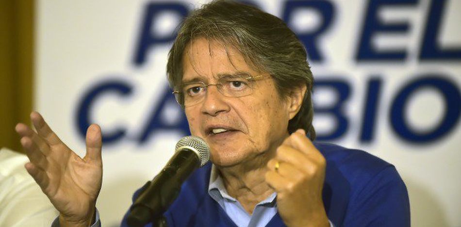 Opposition candidate Guillermo Lasso has promised to call attention to the dire situation in Venezuela (