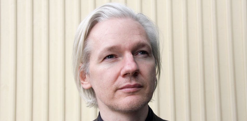 Assange ofrece evidencia