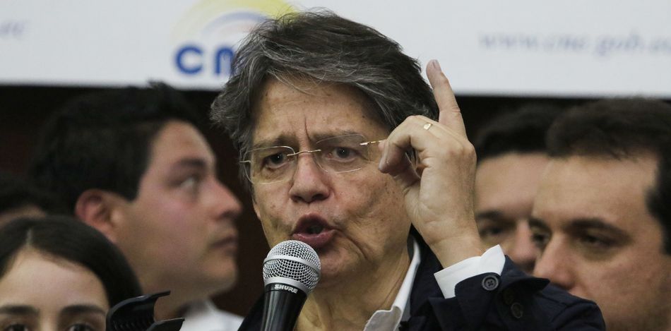 Opositor Lasso apoya consulta