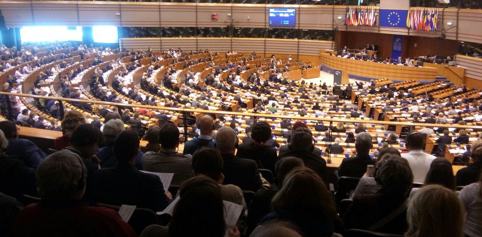 Parlamento Europeo condena