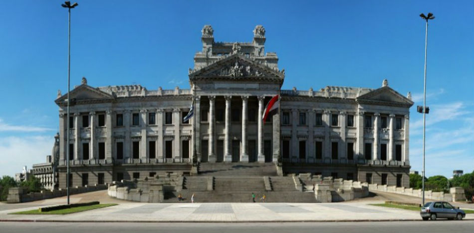 Gobierno de Uruguay busca aprobación de ley antiterrorismo