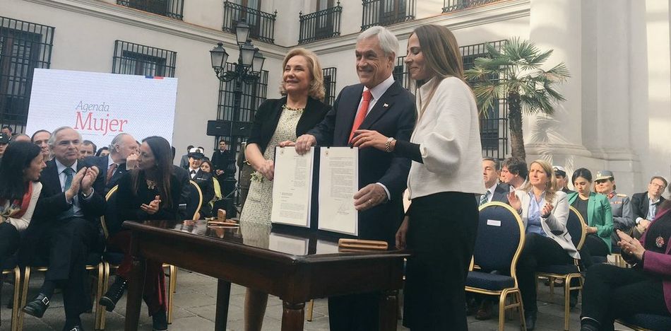 Piñera presenta agenda a favor de la igualdad entre hombres y mujeres