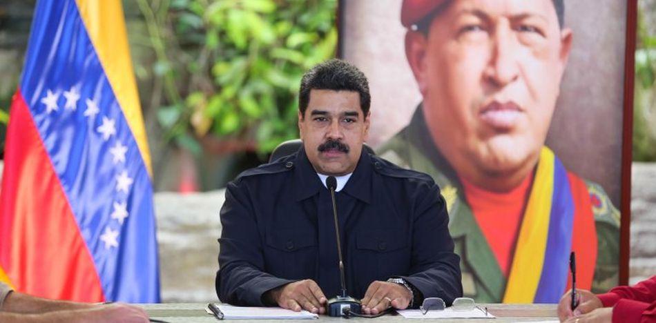 Negociaciones bajo la mesa