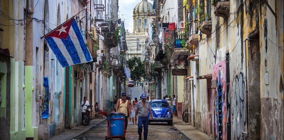 Cómo puede ser Cuba una potencia médica si no hay agua ni jabón?