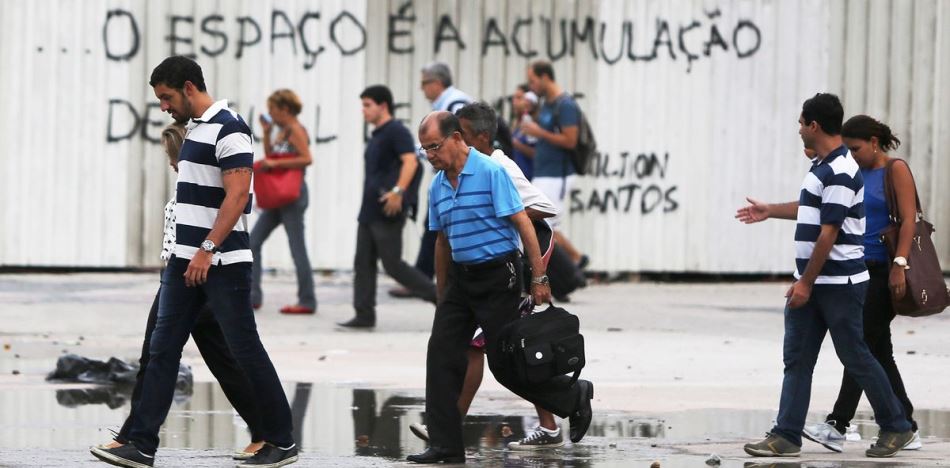 Tasa de desempleo en Brasil llegó al 12% en diciembre y rompió récord