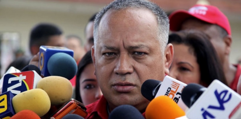 Régimen de Venezuela estudia exigir visa a visitantes panameños