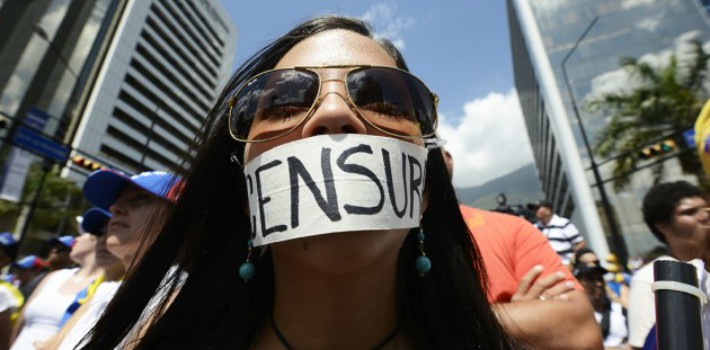 Venezuela expulsa a periodistas extranjeros que llegaban a cubrir la Toma de Caracas