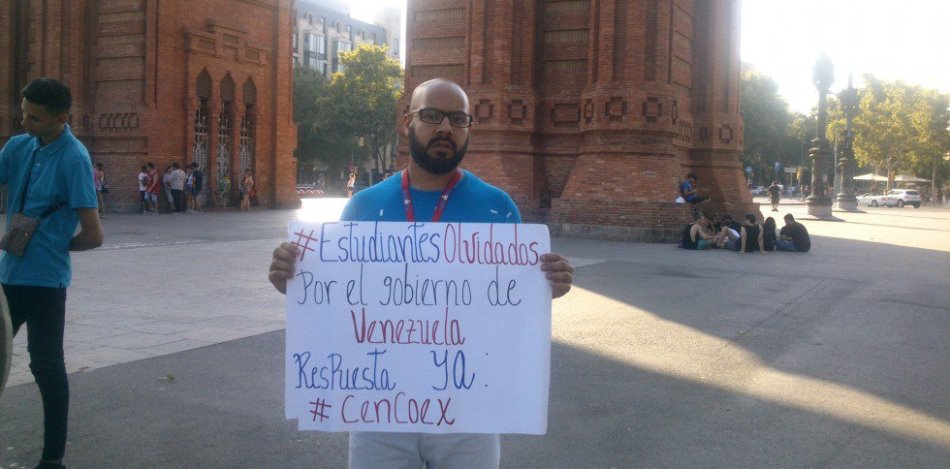 Estudiantes venezolanos en el exterior llevan tres años sin divisas para sobrevivir