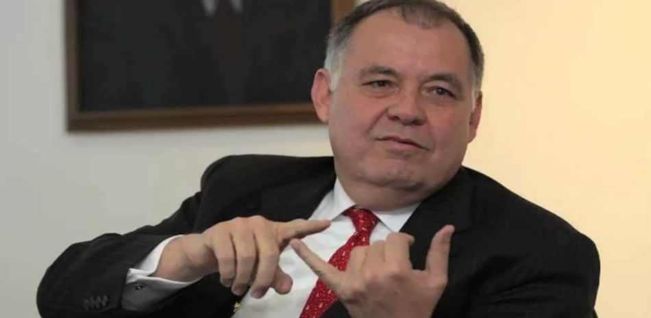 Exprocurador de Colombia envuelto en polémica: sigue con seguridad y vehículos pagados por el Estado