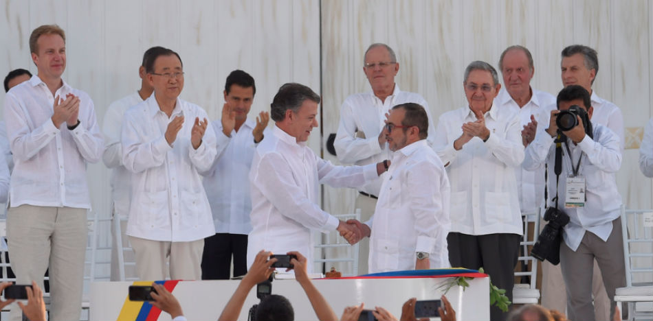 La pelea entre el abogado de las FARC y HRW sobre impunidad en acuerdo