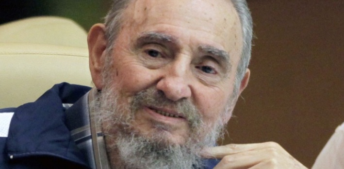 Reaparece Fidel Castro para homenajear a su cuñada