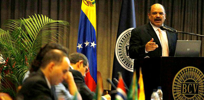 Venezuela modifica control cambiario y deprecia el bolívar