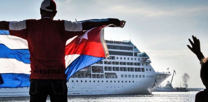 Cubanos reciben con alegría el primer crucero estadounidense