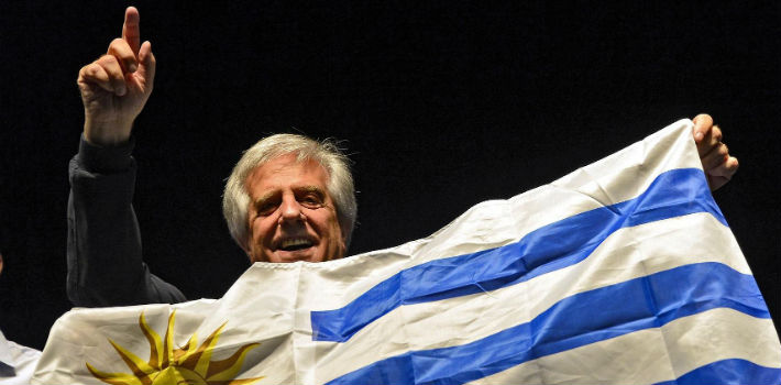 Ministro de Economía uruguayo salpicado por escándalo de evasión de aportes a la seguridad social