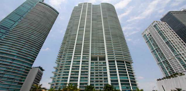 Allegados a los Kirchner vinculados a imperio inmobiliario en Miami