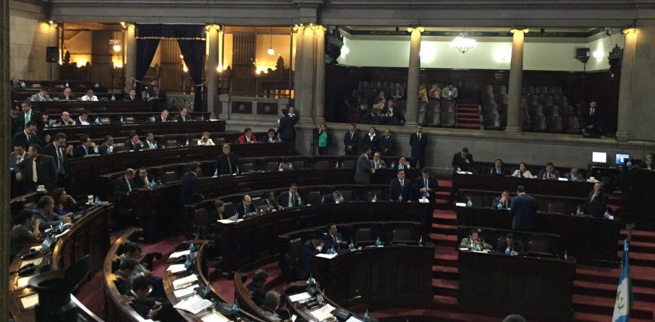 Congreso de Guatemala: declara sin lugar antejuicio al presidente Morales