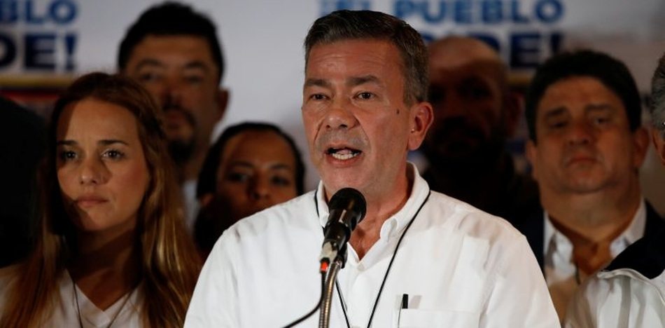 Oposición venezolana denuncia «megafraude» electoral y llama a protestar en las calles