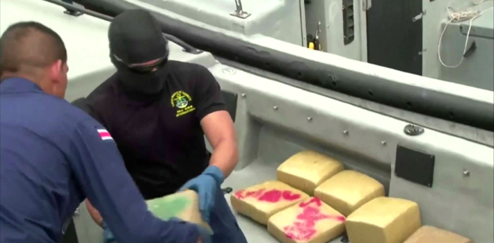 Capturan submarino con 5 toneladas de cocaína en costas panameñas